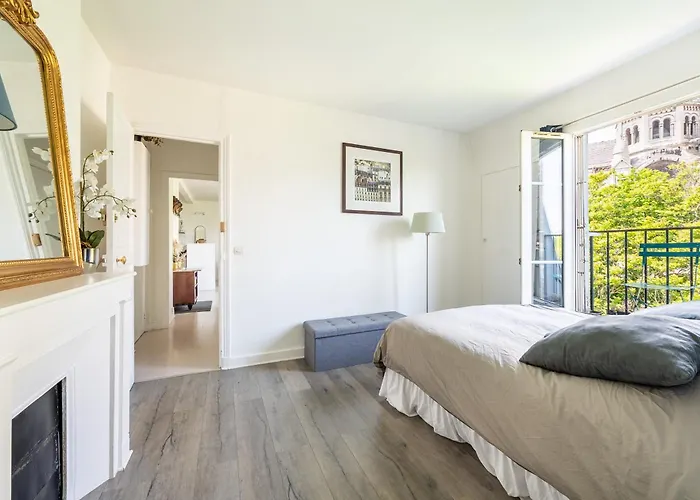 In Front Of The Sacre Coeur - 2 Bedrooms With Elevator
